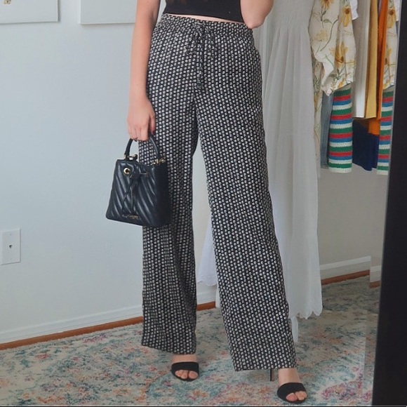 Zara Pants - Flowy printed pants